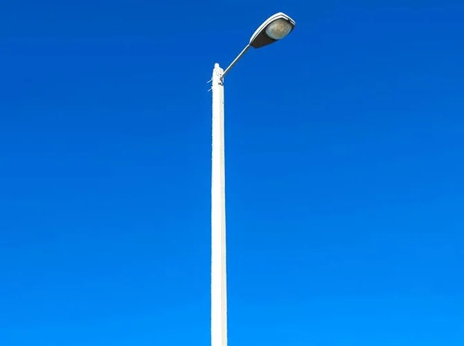 একক আর্ম ট্রাফিক পোল